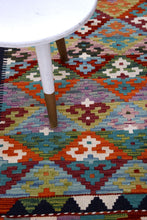 Load image into Gallery viewer, Kleurrijk Tapijt Laagpolig Handgeweven Wollen Vloerkleed - Koho Afghan Kelim 116x77
