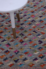 Load image into Gallery viewer, Kleurrijk Tapijt Laagpolig Handgeweven Wollen Vloerkleed - Koho Afghan Kelim 120x82