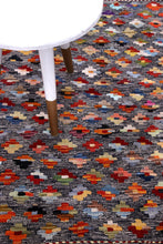Load image into Gallery viewer, Kleurrijk Tapijt Laagpolig Handgeweven Wollen Vloerkleed - Koho Afghan Kelim 122x77
