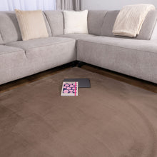 Load image into Gallery viewer, Donker Beige Tapijt Hoogpolig Vloerkleed met Anti-Slip – Koho Soft Fluffy – Superzacht Modern Tapijt - Koho Carpets