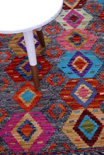 Load image into Gallery viewer, Kleurrijk Tapijt Laagpolig Handgeweven Wollen Vloerkleed - Koho Afghan Kelim 117x85
