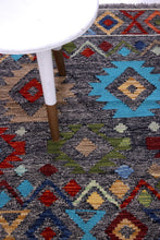 Load image into Gallery viewer, Kleurrijk Tapijt Laagpolig Handgeweven Wollen Vloerkleed - Koho Afghan Kelim 114x78