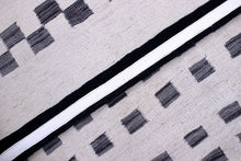 Load image into Gallery viewer, Crème Tapijt Laagpolig Handgeweven Wollen Vloerkleed - Koho Afghan Modern Kelim 220x168