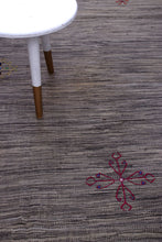 Load image into Gallery viewer, Grijs Tapijt Laagpolig Handgeweven Wollen Vloerkleed - Koho Afghan Modern Kelim 249x173