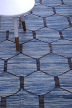 Load image into Gallery viewer, Blauw Tapijt Laagpolig Handgeweven Wollen Vloerkleed - Koho Afghan Modern Kelim 199x151
