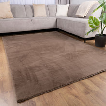 Load image into Gallery viewer, Donker Beige Tapijt Hoogpolig Vloerkleed met Anti-Slip – Koho Soft Fluffy – Superzacht Modern Tapijt - Koho Carpets
