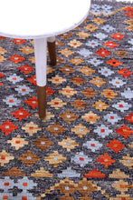 Load image into Gallery viewer, Kleurrijk Tapijt Laagpolig Handgeweven Wollen Vloerkleed - Koho Afghan Kelim 121x79
