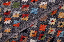 Load image into Gallery viewer, Kleurrijk Tapijt Laagpolig Handgeweven Wollen Vloerkleed - Koho Afghan Kelim 135x85
