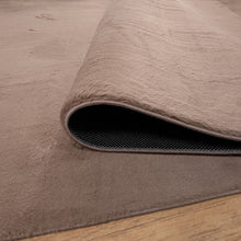 Load image into Gallery viewer, Donker Beige Tapijt Hoogpolig Vloerkleed met Anti-Slip – Koho Soft Fluffy – Superzacht Modern Tapijt - Koho Carpets
