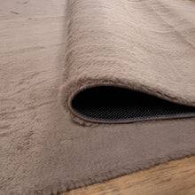 Load image into Gallery viewer, Beige Tapijt Hoogpolig Vloerkleed met Anti-Slip – Koho Soft Fluffy – Superzacht Modern Tapijt - Koho Carpets
