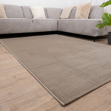 Load image into Gallery viewer, Donker Beige Tapijt Kwalitatief Laagpolig Vloerkleed Koho Premium Touch 3D Toon op Toon
