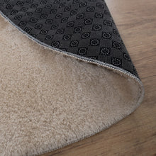 Load image into Gallery viewer, Beige Rond Tapijt Laagpolig Rond Vloerkleed met Anti Slip Koho Soft Comfort Wasbaar op 30°

