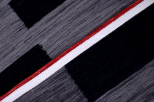 Load image into Gallery viewer, Grijs/Zwart Tapijt Laagpolig Handgeweven Wollen Vloerkleed - Koho Afghan Modern Kelim 228x163
