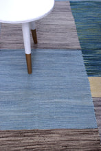 Load image into Gallery viewer, Blauw Tapijt Laagpolig Handgeweven Wollen Vloerkleed - Koho Afghan Modern Kelim 179x121
