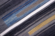 Load image into Gallery viewer, Antraciet Tapijt Laagpolig Handgeweven Wollen Vloerkleed - Koho Afghan Modern Kelim 231x158
