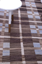 Load image into Gallery viewer, Bruin Tapijt Laagpolig Handgeweven Wollen Vloerkleed - Koho Afghan Modern Kelim 221x163
