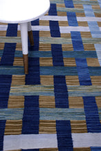 Load image into Gallery viewer, Blauw Tapijt Laagpolig Handgeweven Wollen Vloerkleed - Koho Afghan Modern Kelim 188x146
