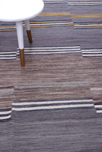 Load image into Gallery viewer, Grijs Tapijt Laagpolig Handgeweven Wollen Vloerkleed - Koho Afghan Modern Kelim 290x204
