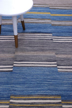Load image into Gallery viewer, Blauw Tapijt Laagpolig Handgeweven Wollen Vloerkleed - Koho Afghan Modern Kelim 225x170
