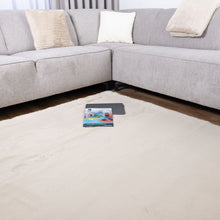 Load image into Gallery viewer, Beige Tapijt Zacht Hoogpolig Vloerkleed Koho Extra Fluffy
