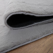 Load image into Gallery viewer, Lichtgrijs Tapijt Zacht Hoogpolig Vloerkleed Koho Fluffy
