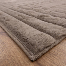 Load image into Gallery viewer, Taupe Tapijt Zacht Hoogpolig Vloerkleed Koho Stripe
