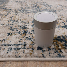 Load image into Gallery viewer, Beige met Blauw en Goud Tapijt Laagpolig Vloerkleed Koho Abstract Reality
